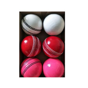 Pelota dura de cricket profesional de gran oferta de servicio de SUMROOS por Cricket de pelota de cuero rojo internacional estándar de Pakistán - Product Image 1