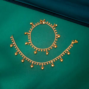 เสน่ห์ของ ghungru payal ชุบทองโบราณที่มีรูปลักษณ์ที่สวยงามสำหรับสาวๆ - Product Image 1