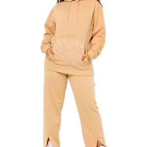 Conjunto Deportivo de Terciopelo con Lavado Ácido, Estilo Casual, para Mujer, Diseño Personalizado para un Estilo de Vida Activo, Gran Venta de Invierno - Product Image 1