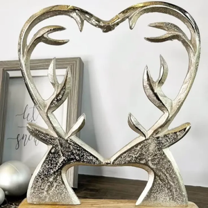 Escultura de Metal de Aluminio para Uso Religioso Navideño, Centro de Mesa de Nueva Llegada con Base de Madera, Diseño con Toques de Metal Antiguo - Product Image 6