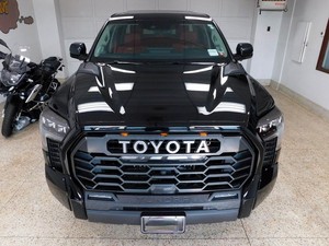 Asientos de Cuero para Tundra 2023 AWD, Transmisión Automática ACC - Product Image 3