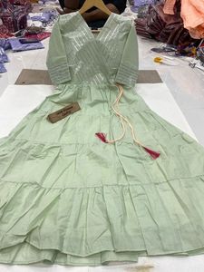 ชุดราตรียาวผ้าคอตตอนบริสุทธิ์,เดรสลำลองสีสันสวยงามสำหรับใส่ทำงานที่คอและแขน - Product Image 4