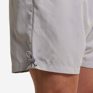 Pantalones cortos de playa grises claros de estambre ecológicos sólidos personalizados, bañadores de verano ligeros de secado rápido para hombres, cintura elástica - Product Image 3