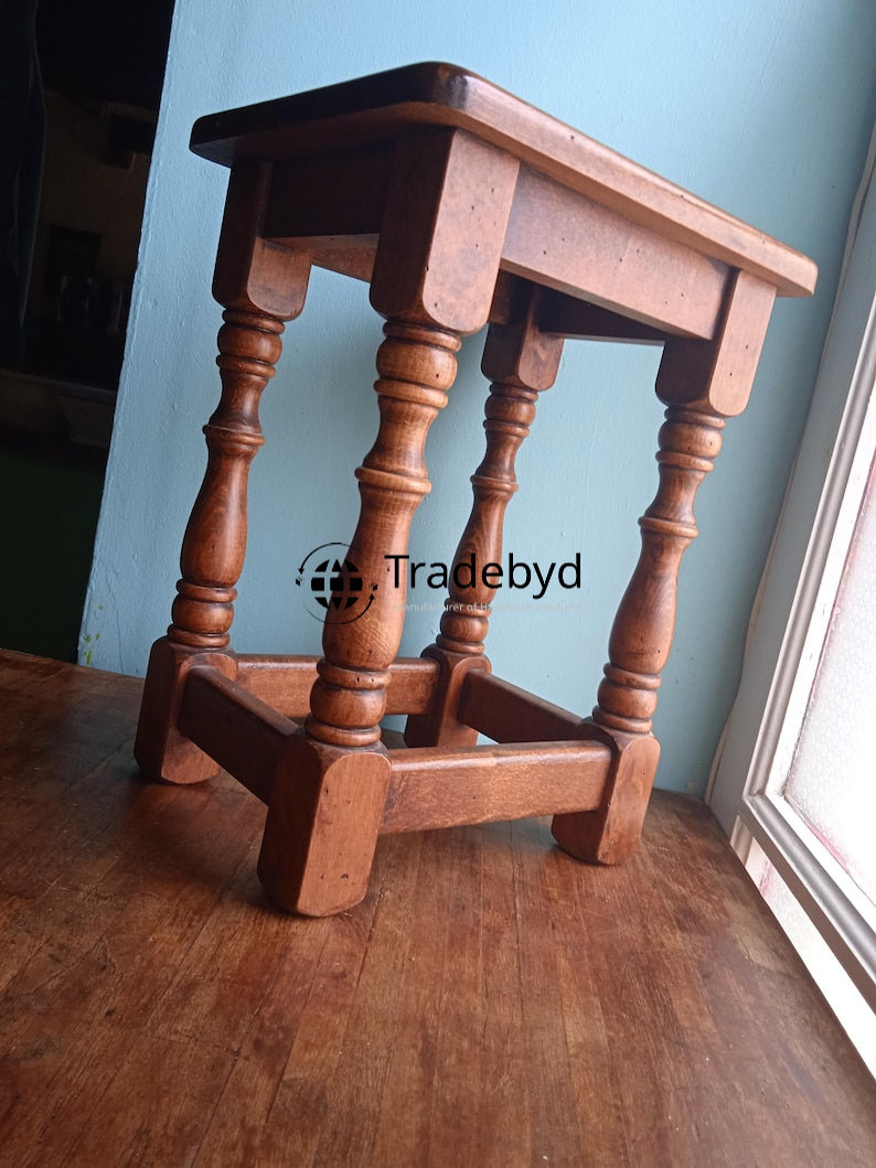 Available in different Colors