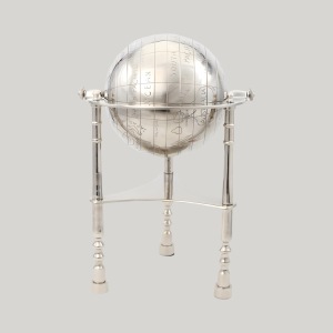 Globes décoratifs en laiton de style moderne Artisanat en métal Design pour la décoration élégante de la maison ou du bureau - Product Image 5