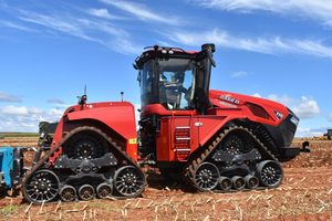 Tractor Agrícola Case IH, Equipo Agrícola Duradero, Precios Accesibles, Entrega Rápida, Rendimiento Confiable, Compre en Línea Hoy Mismo - Product Image 3