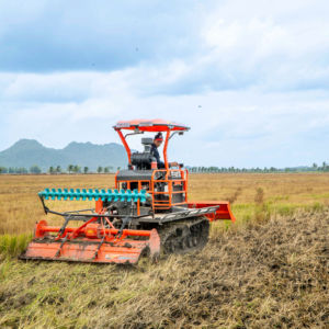 Tractor Agrícola al por Mayor Hogico HG-80VN/TURBO de 80HP, Tractor de Orugas con Función 3 en 1 para Granjas Modernas, Hecho en Vietnam - Product Image 6