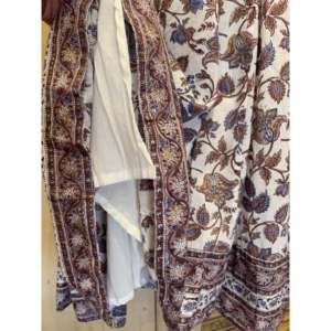 VESTIDO ANOKHI ANARKALI - POETRY, Ropa Étnica India de Algodón y Georgette Dibujada a Mano, Estilo Pakistaní, Salwar Kameez - Product Image 5