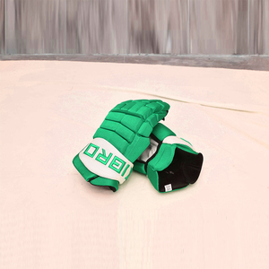 Fournisseur d'équipement de hockey Gants de hockey sur glace Personnaliser le logo Gants de crosse de hockey avec protection maximale Fabriqué au Pakistan - Product Image 2