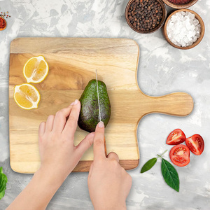 Meilleur exportateur de planche à découper en bois de haute qualité avec poignée, parfaite pour servir et offrir la fête des mères, prix d'usine - Product Image 6