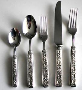 Juego de Cubiertos de Acero Inoxidable con Acabado Espejo, Juego de Cubiertos de Alta Calidad, Juego de Cuchillos, Tenedores y Cucharas de Acero Inoxidable para Cena y Bodas - Product Image 2