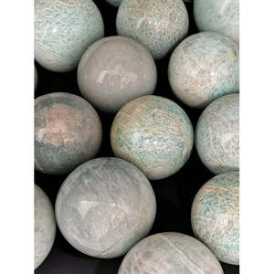 Sphère en pierre d'amazonite - Pierres précieuses de guérison par le cristal - Product Image 2