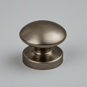 Tirador de puerta antiguo de latón inspirado en Royal Palace que aporta elegancia antigua, lujo y fuerza atemporal. - Product Image 2