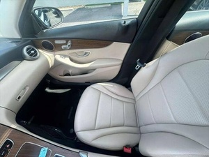 2019 abordable mMerc-edess-bBe-nzz Classe C C 300 Berline 4D - Product Image 4