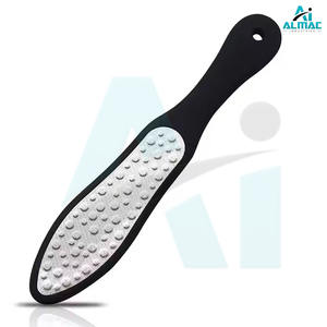 Almac อุปกรณ์ทำเล็บเท้าสแตนเลสพร้อมที่จับไม้สำหรับกำจัดผิวที่ตายแล้ว - Product Image 6