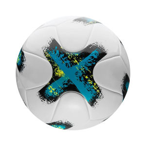 Ballon de football pakistanais en cuir de conception haut de gamme en matériau PU de qualité supérieure, respirant, léger, disponible en 3 tailles - Product Image 4