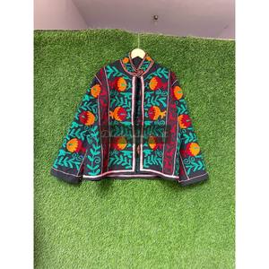 Veste d'Hiver en Coton Indien avec Broderie Florale à la Main, Veste Unisexe, Manteau Fait Main, Pardessus Style Boho Hippie, Suzani - Product Image 4