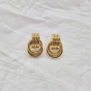 ต่างหูแบบติดหู Abbott สำหรับทุกเพศ ขนาด 25 มม. สีทอง น้ำหนัก 35 กรัม ผลิตจากโลหะผสมสังกะสี เหมาะสำหรับโอกาสอื่นๆ รูปทรงอื่นๆ - Product Image 4