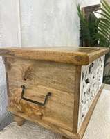Boîte de rangement moderne en bois de manguier sculpté pour salon, hôtel, appartement et usage scolaire