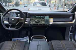 CLEAN 2025 R i v i a n R 1T Adventure Edition Dual-Motor Performance AWD, paquete de batería máximo, rango de 420 millas - Product Image 4