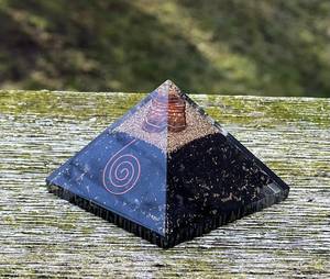Pyramide d'orgonite en tourmaline noire fabriquée en usine, quartz écologique, artisanale, Feng Shui, amour, EMF, décoration intérieure - Product Image 4