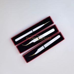 Pince à épiler professionnelle pour extensions de cils Getup Brosons Impex en acier inoxydable, courbée, avec pointe dorée et revêtement blanc en poudre - Product Image 2
