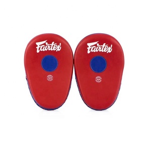 Almohadillas de Mano Fairtex, Equipo de Entrenamiento de Boxeo, Manoplas de Entrenamiento Acolchadas, Diseño Transpirable, Construcción Resistente, Ideal para Entrenamientos en el Gimnasio - Product Image 1