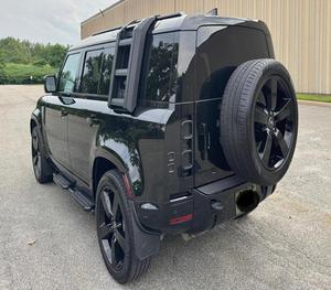 UTILISÉ RHD/LHD 2023 L-et R-over De-fender 110 X-Dynamic SE - Product Image 4