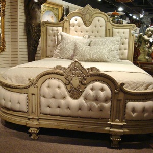 Lit King Size Moderne Élégant de Luxe Français avec Cadre en Bois Massif - Product Image 4