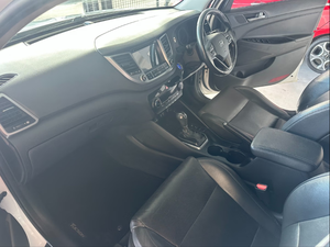 Voiture d'occasion de qualité et abordable, Hyundai Tucson 2.0 Elite 2017, automatique, conduite à droite - Product Image 4