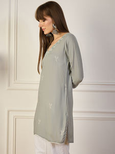 ชุดคุर्ติสั้นคุณภาพพรีเมียมสำหรับใส่ทุกวัน พร้อมลายปักด้วยด้ายสำหรับใช้ในชีวิตประจำวัน มีจำหน่ายในราคาที่ดีที่สุดในตลาด - Product Image 6