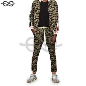 Chándal con costuras de colores en contraste, ropa de entrenamiento para correr, trajes para correr con estampado de estilo Hip Pop, chándal personalizado para hombres - Product Image 2