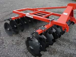 Grada de discos sin motor, suspendida en enganche de 3 puntos, con elementos de trabajo de placas dentadas - Product Image 2