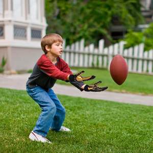 Gants de football au design personnalisé avec dos Gants de football américain professionnels à séchage rapide souples et flexibles - Product Image 4