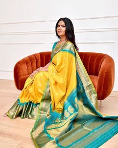 ล่าสุดดีไซเนอร์ที่อุดมไปด้วย pallu และ jacquard. - Product Image 1