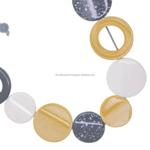 แฟชั่นผู้หญิงอะคริลิคเรซิ่นสร้อยคอมุกและสร้อยคอโซ่ทองสร้อยคอออกแบบ - Product Image 3