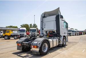 Camión Diésel Mercedes-Benz ACTROS 1844 LS-MP3+E5+VOITH 4X2 de 2011, >450hp, Emisión EURO 5, Capacidad de Carga de 21-30T, Motor Cummins - Product Image 3