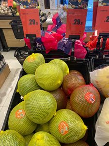 True Fruits_ <strong>Pomelo</strong>: Green Skin with Pink Flesh Inside Sweet Taste High Quality for Export Origin Vietnam