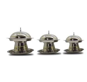 3 plats élégants en métal de haute qualité Design minimaliste argenté pour le réchauffement des aliments et le service de marmites chaudes lors d'événements spéciaux - Product Image 1