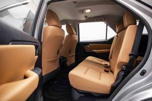 รถใหม่เอี่ยม ไมล์ 0 กม./ชม. ราคาคุ้มค่า ปี 2026 สีเงินเมทัลลิก TY - Fortuner EXR 2.7L 4WD SUV พร้อมส่ง - Product Image 4