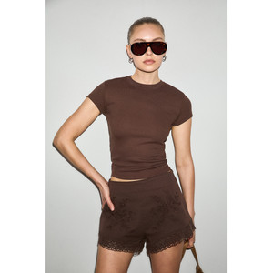 Camiseta Corta de Cuello Redondo para Mujer, Tejido Acanalado Suave y Elástico, Marca GRIMELANGE GLOOM - Product Image 6