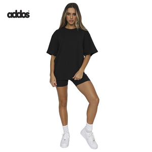 Nuevo diseño de secado rápido, ropa de moda para mujer, conjuntos dobles informales, servicio OEM 2025, conjunto corto de poliéster/algodón de alta calidad para mujer - Product Image 1