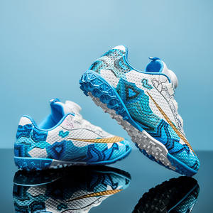 Nuevo modelo de zapatillas de fútbol para niñas, antideslizantes, para uso competitivo, con tacos largos. - Product Image 5