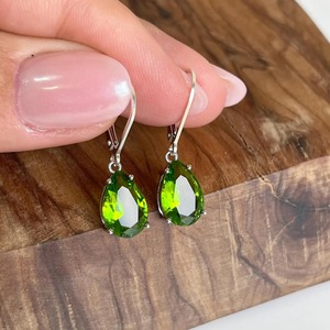 Pendientes de peridoto en forma de pera, estilo gota, tamaño mediano y pequeño, para uso diario, para ella, plata de ley 925, piedra de nacimiento de agosto, Verve - Product Image 3