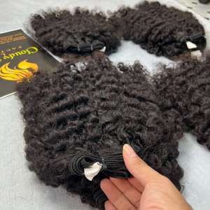 Fournisseurs de gros de cheveux bouclés birmans à tendance chaude de matériaux de cheveux humains non transformés faisceaux de tissage bouclés 8-30 couleur naturelle - Product Image 2