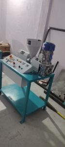 DIVINE MACHINERY SOLUTION Machine extrudeuse de plastique industrielle automatique robuste V3 Moteur 440V 22kW Puissance 1 an de garantie Fabrication de plastique - Product Image 5