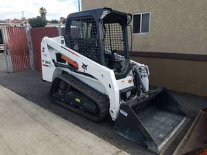 Cargadoras compactas Bobcat T450 usadas, a gasolina, con capacidad de cazo de 5.1m y bajo consumo de combustible, en venta. - Product Image 2