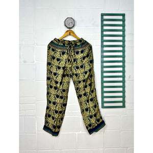 Conjunto de Pijama Langes ODM Sostenible de Seda Reciclada, Ligero y Transpirable - Product Image 3