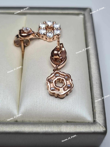 Boucles d'oreilles pendantes en moissanite argentée, serties de diamants, design floral en forme de cœur, halo scintillant, boucles d'oreilles de luxe pour femmes - Product Image 2