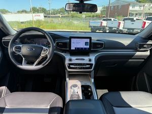 E-XPLORER XLT SUV AWD 2022 con BAJO KILOMETRAJE - Product Image 5